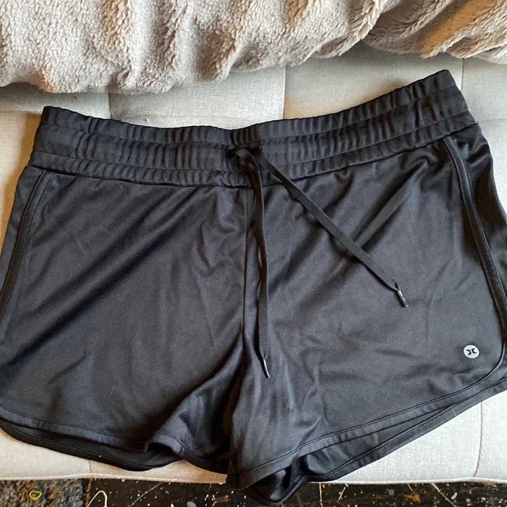 black womens flowy shorts